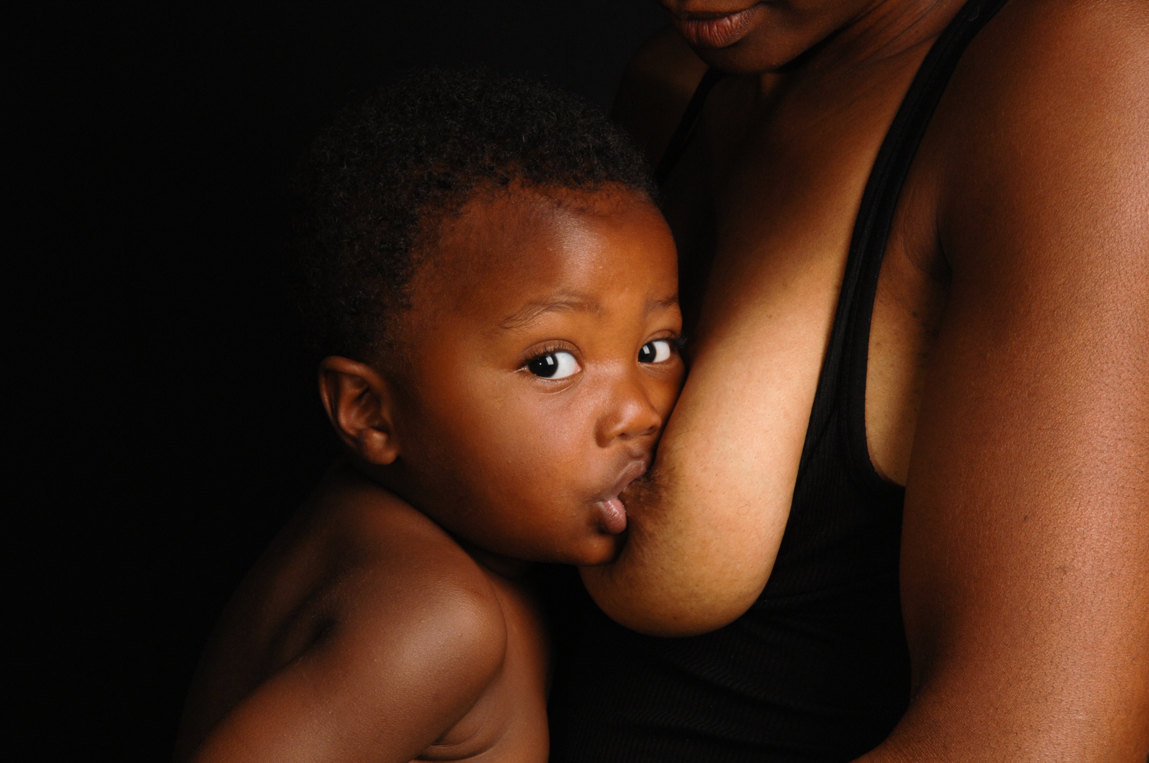 http://www.lactation-911.com/wp-content/uploads/2013/07/mother-baby-nursing.jpg