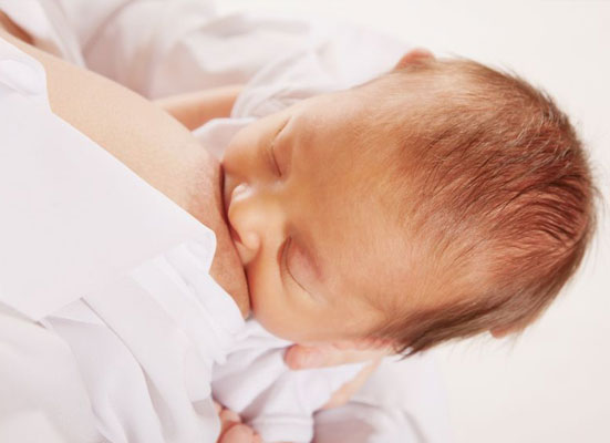 How to Latch Breastfeeding